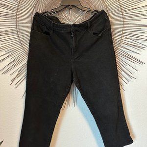Old Navy Black Cropped Jean